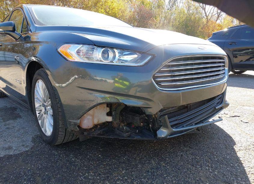Photo 17 of 2016 Ford Fusion HYBRID SE (VIN 3FA6P0LU2GR123979)