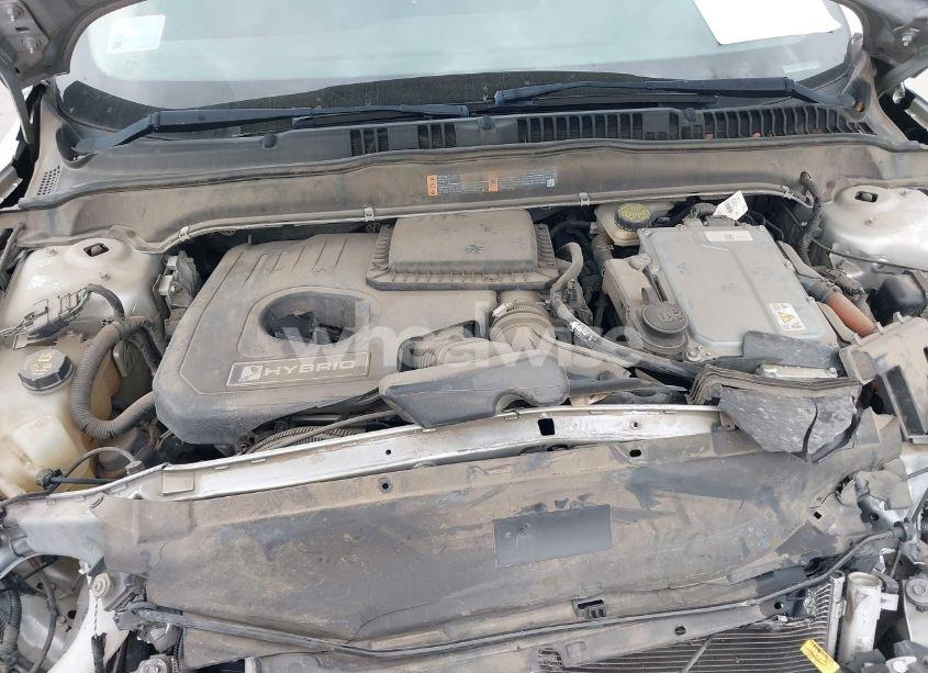 Photo 10 of 2016 Ford Fusion HYBRID SE (VIN 3FA6P0LU2GR340755)