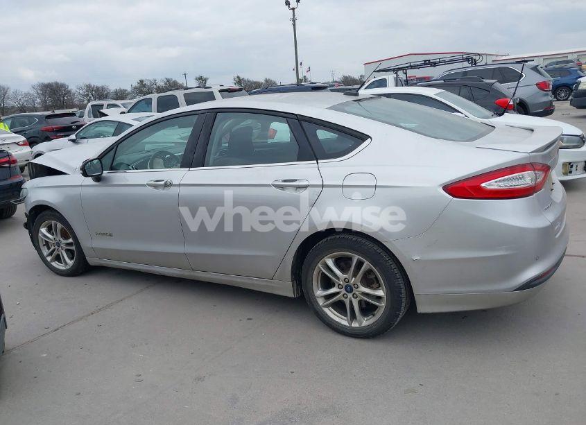Photo 15 of 2016 Ford Fusion HYBRID SE (VIN 3FA6P0LU2GR340755)