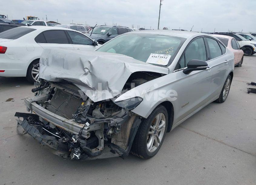 Photo 2 of 2016 Ford Fusion HYBRID SE (VIN 3FA6P0LU2GR340755)