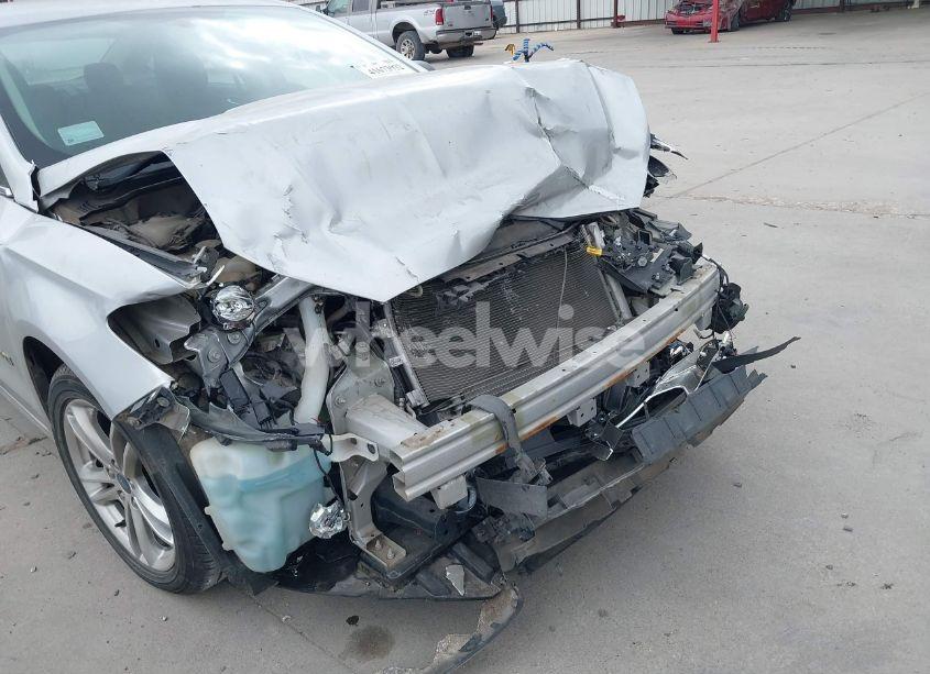 Photo 6 of 2016 Ford Fusion HYBRID SE (VIN 3FA6P0LU2GR340755)