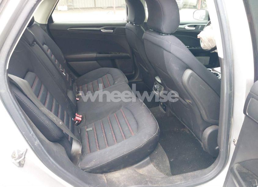 Photo 8 of 2016 Ford Fusion HYBRID SE (VIN 3FA6P0LU2GR340755)