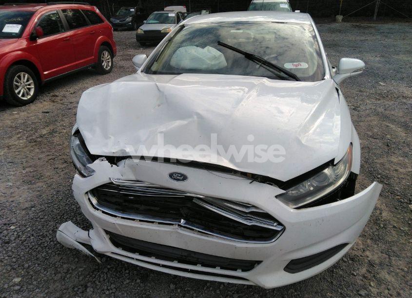 Photo 6 of 2016 Ford Fusion HYBRID SE (VIN 3FA6P0LU2GR389129)