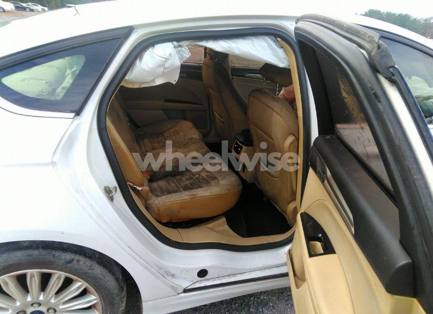 Photo 8 of 2016 Ford Fusion HYBRID SE (VIN 3FA6P0LU2GR389129)