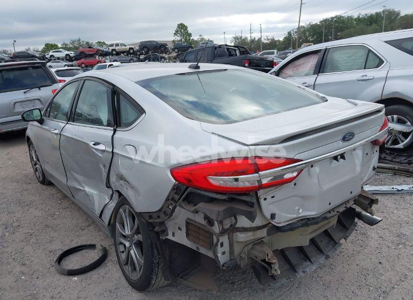 Photo 3 of 2017 Ford Fusion HYBRID SE (VIN 3FA6P0LU2HR222948)
