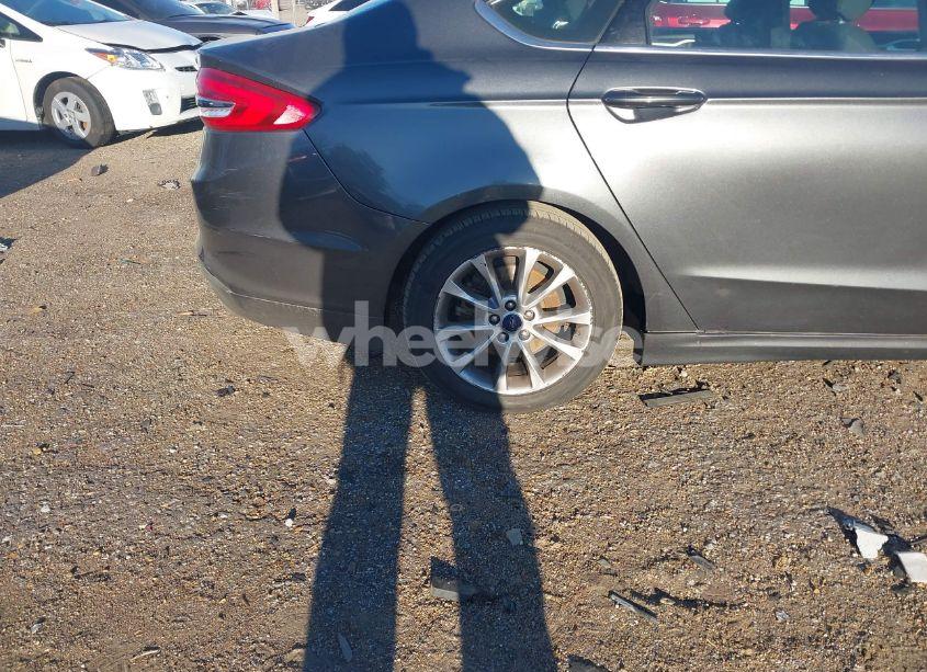 Photo 6 of 2017 Ford Fusion HYBRID SE (VIN 3FA6P0LU2HR286228)