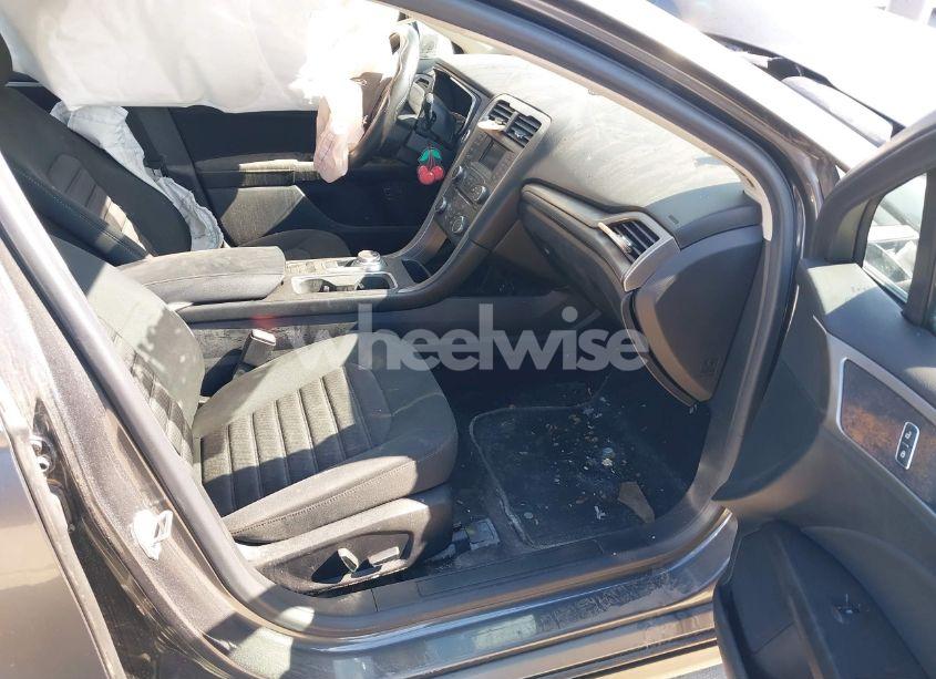 Photo 5 of 2017 Ford Fusion HYBRID SE (VIN 3FA6P0LU2HR323732)