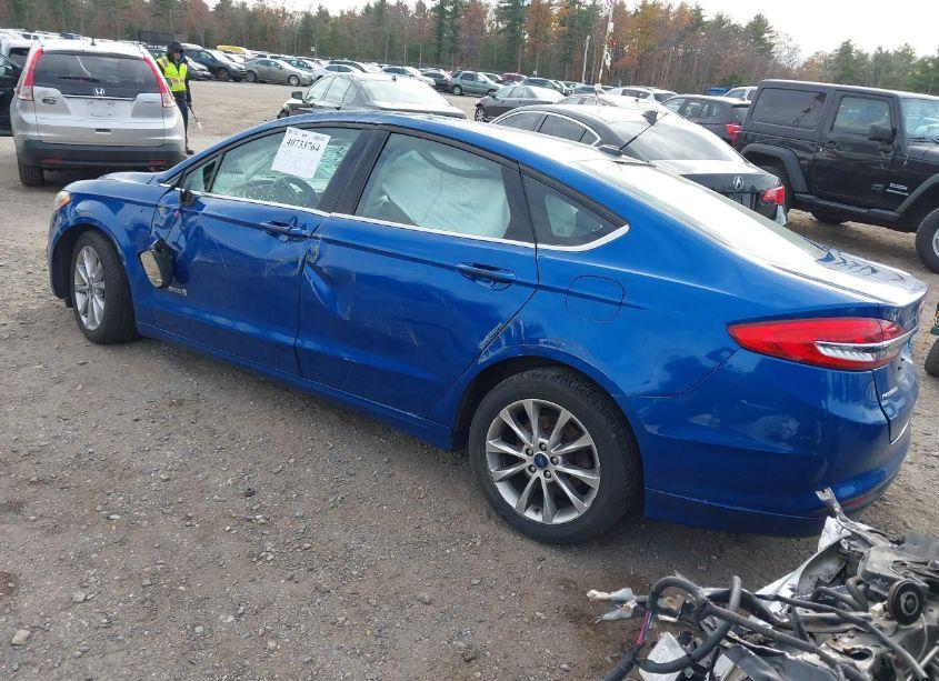 Photo 3 of 2017 Ford Fusion HYBRID SE (VIN 3FA6P0LU2HR357198)