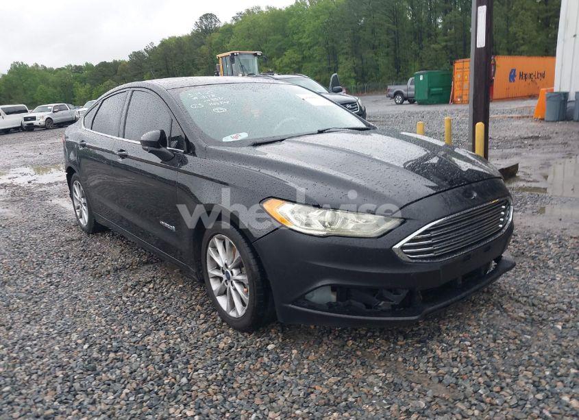 2017 Ford Fusion HYBRID SE (VIN 3FA6P0LU2HR358576) main photo