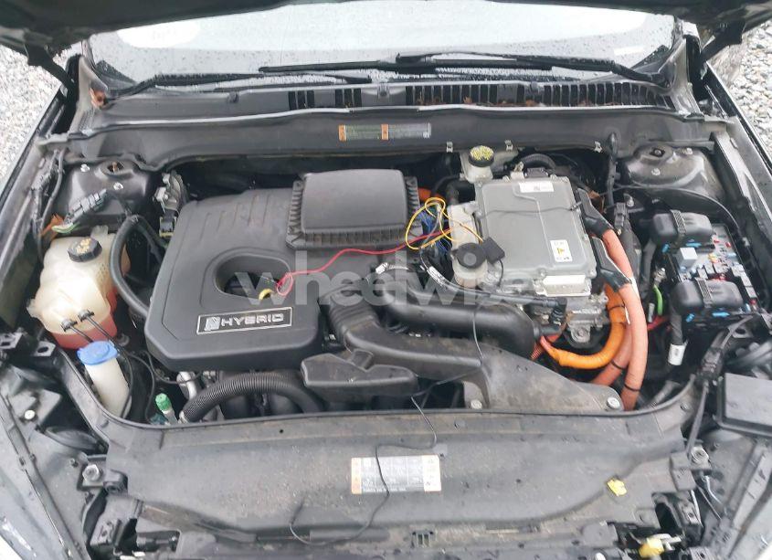 Photo 10 of 2017 Ford Fusion HYBRID SE (VIN 3FA6P0LU2HR358576)