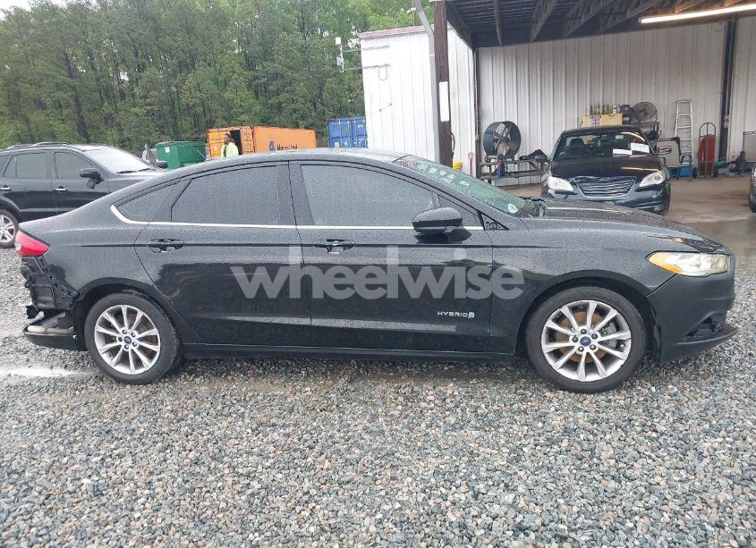 Photo 14 of 2017 Ford Fusion HYBRID SE (VIN 3FA6P0LU2HR358576)
