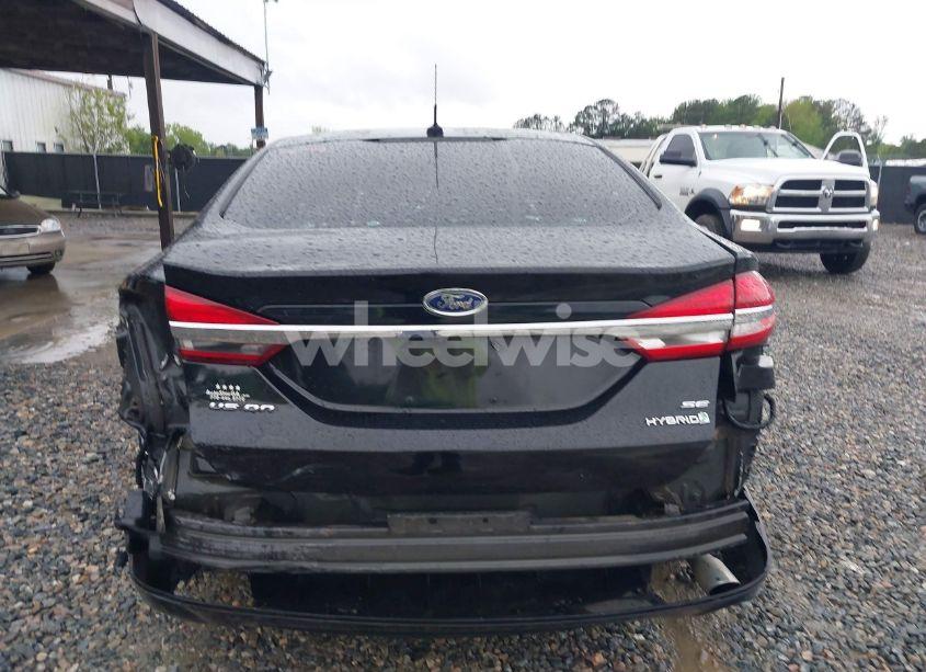 Photo 17 of 2017 Ford Fusion HYBRID SE (VIN 3FA6P0LU2HR358576)