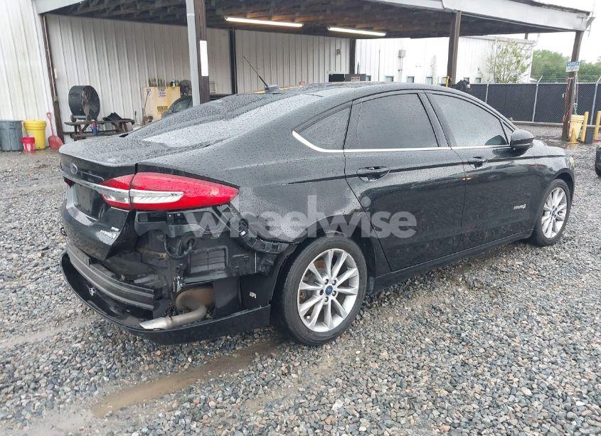 Photo 4 of 2017 Ford Fusion HYBRID SE (VIN 3FA6P0LU2HR358576)