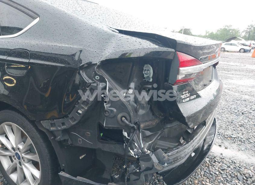 Photo 6 of 2017 Ford Fusion HYBRID SE (VIN 3FA6P0LU2HR358576)