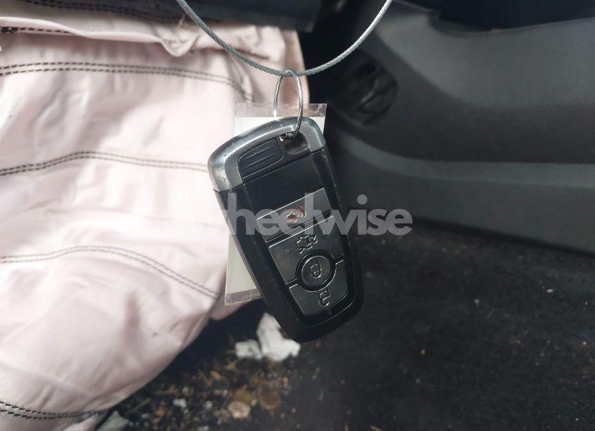 Photo 11 of 2017 Ford Fusion HYBRID SE (VIN 3FA6P0LU2HR373935)