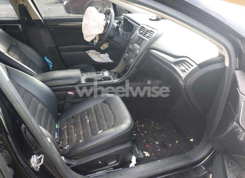 Photo 5 of 2017 Ford Fusion HYBRID SE (VIN 3FA6P0LU2HR373935)