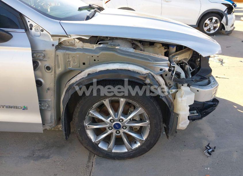 Photo 20 of 2017 Ford Fusion HYBRID SE (VIN 3FA6P0LU2HR380786)