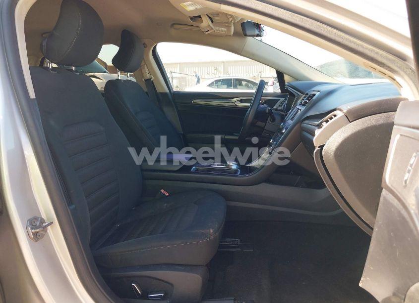 Photo 5 of 2017 Ford Fusion HYBRID SE (VIN 3FA6P0LU2HR380786)