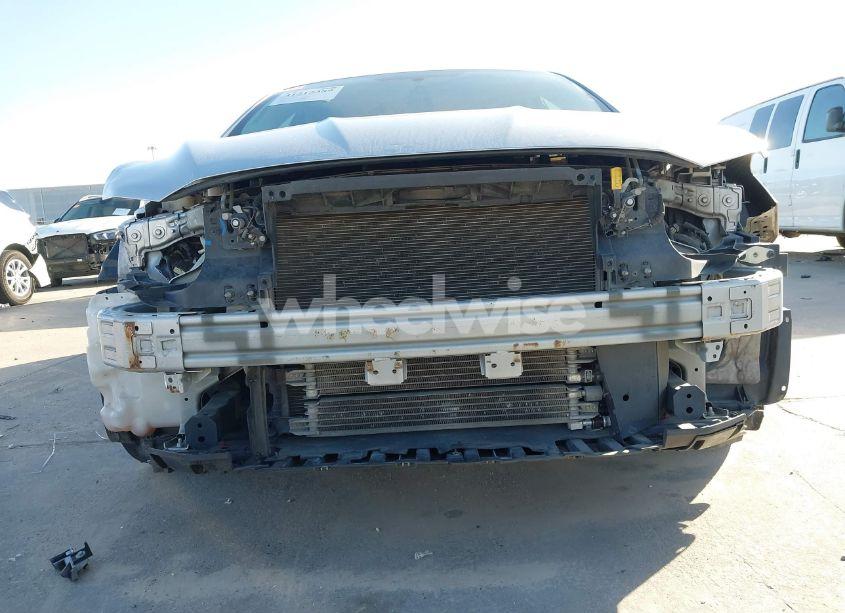 Photo 6 of 2017 Ford Fusion HYBRID SE (VIN 3FA6P0LU2HR380786)