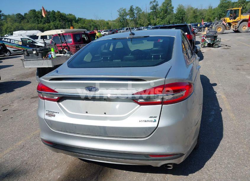 Photo 16 of 2018 Ford Fusion HYBRID SE (VIN 3FA6P0LU2JR102895)