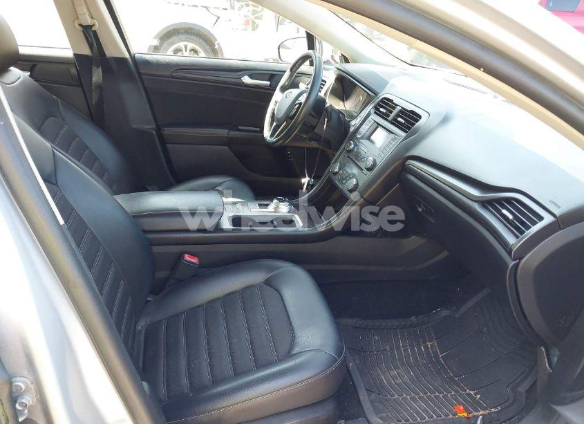 Photo 5 of 2018 Ford Fusion HYBRID SE (VIN 3FA6P0LU2JR102895)