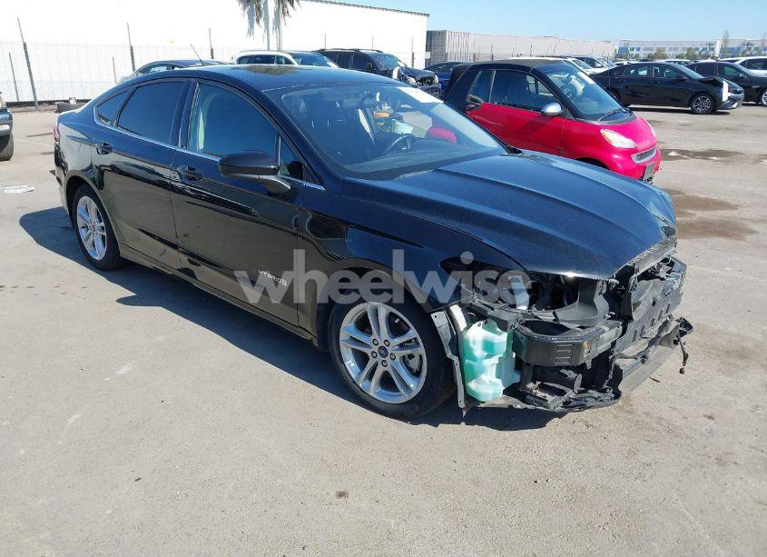 2018 Ford Fusion HYBRID SE (VIN 3FA6P0LU2JR119308) main photo
