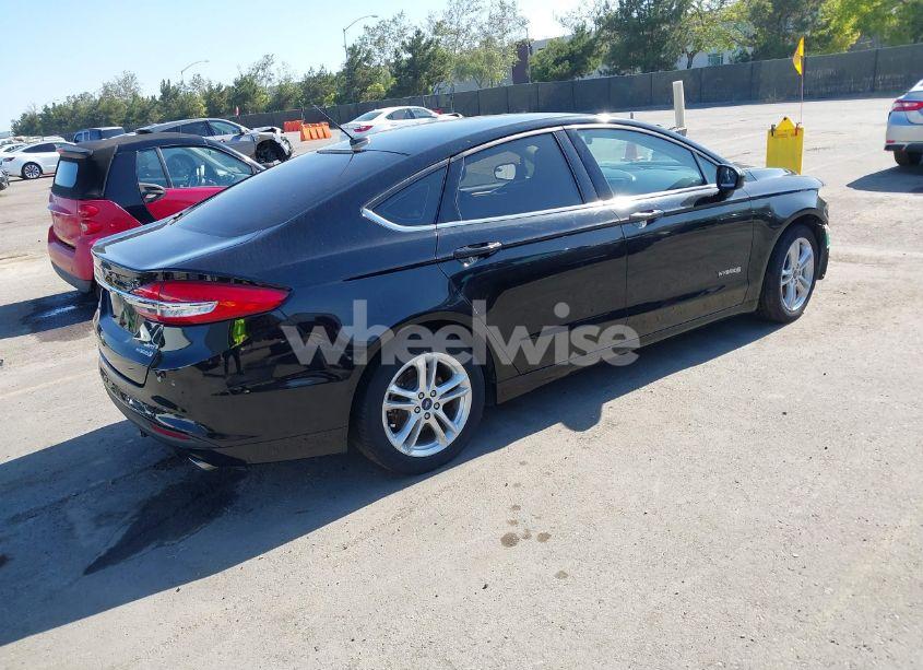 Photo 4 of 2018 Ford Fusion HYBRID SE (VIN 3FA6P0LU2JR119308)