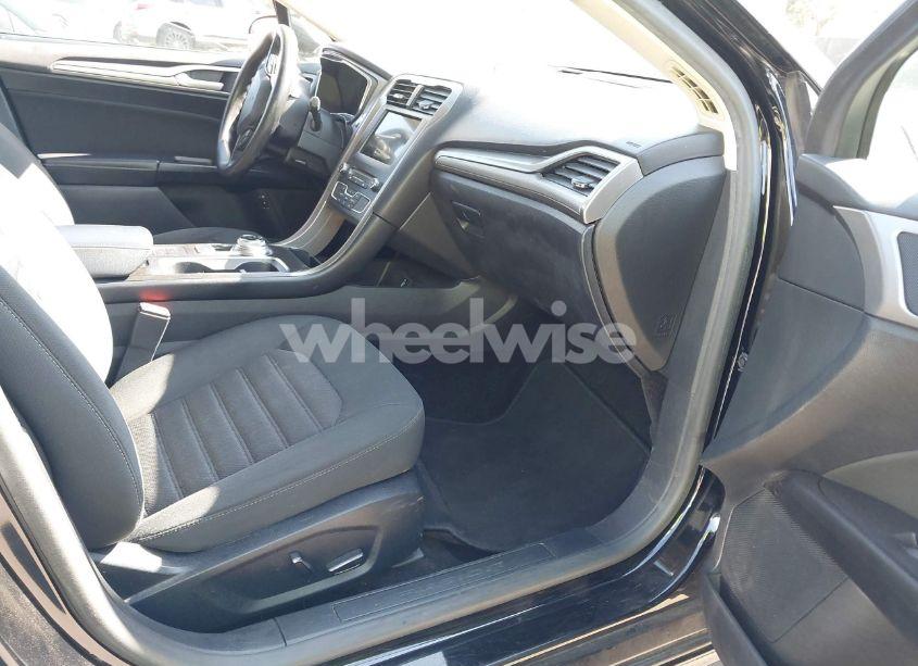 Photo 5 of 2018 Ford Fusion HYBRID SE (VIN 3FA6P0LU2JR119308)