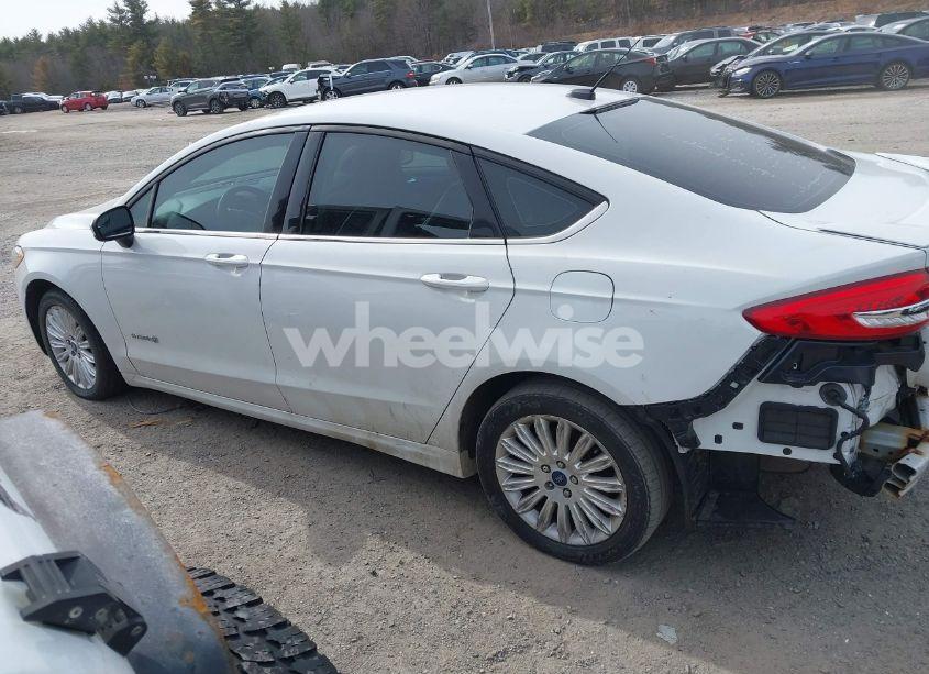 Photo 14 of 2018 Ford Fusion HYBRID SE (VIN 3FA6P0LU2JR131569)