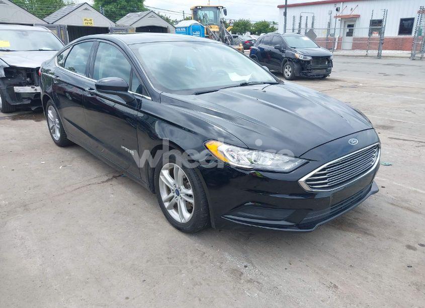 2018 Ford Fusion HYBRID SE (VIN 3FA6P0LU2JR131863) main photo