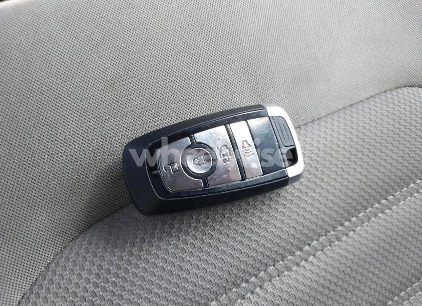 Photo 11 of 2018 Ford Fusion HYBRID SE (VIN 3FA6P0LU2JR155483)