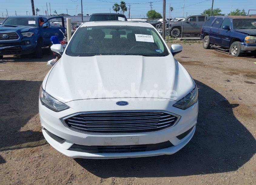 Photo 12 of 2018 Ford Fusion HYBRID SE (VIN 3FA6P0LU2JR155483)
