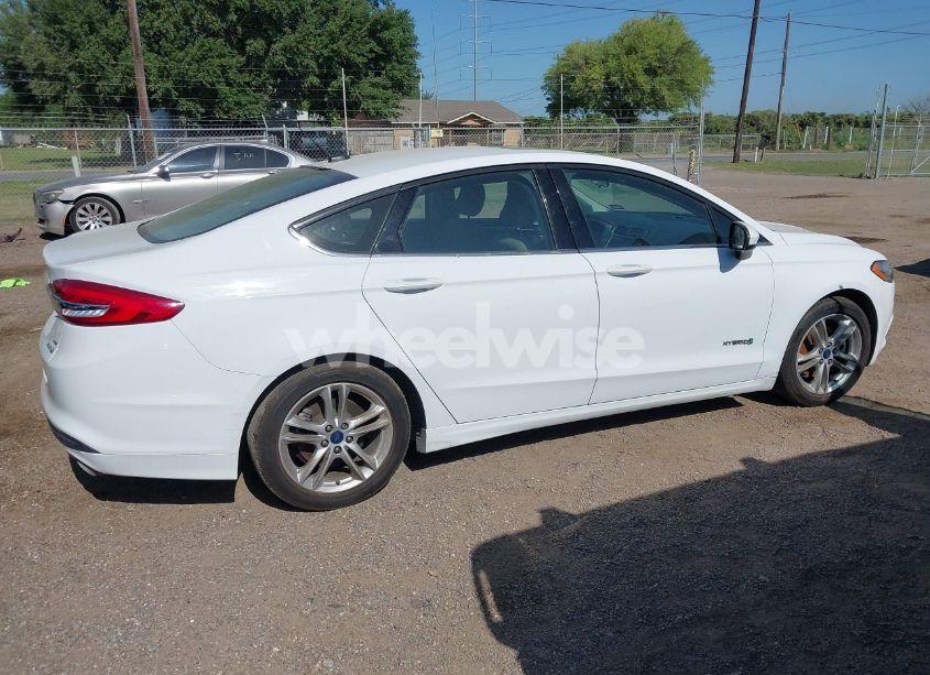 Photo 13 of 2018 Ford Fusion HYBRID SE (VIN 3FA6P0LU2JR155483)