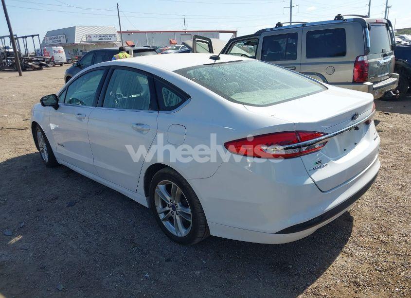 Photo 3 of 2018 Ford Fusion HYBRID SE (VIN 3FA6P0LU2JR155483)