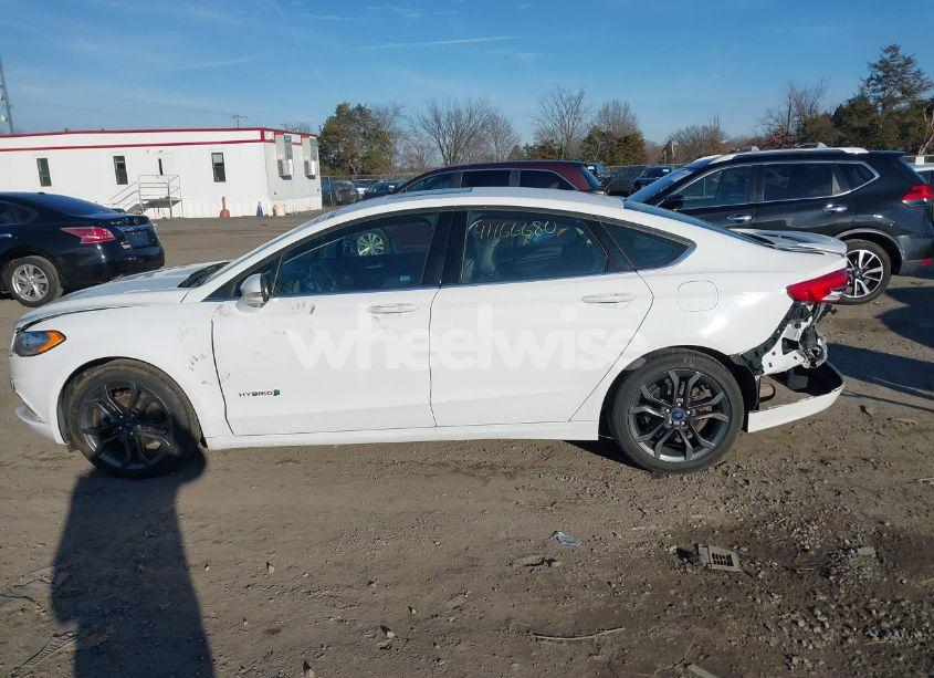 Photo 14 of 2018 Ford Fusion HYBRID SE (VIN 3FA6P0LU2JR156004)