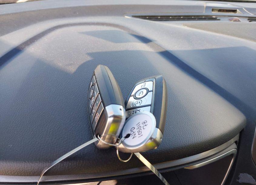 Photo 11 of 2018 Ford Fusion HYBRID SE (VIN 3FA6P0LU2JR203578)