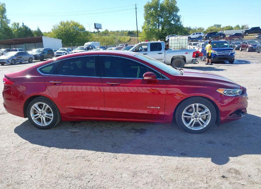 Photo 13 of 2018 Ford Fusion HYBRID SE (VIN 3FA6P0LU2JR203578)