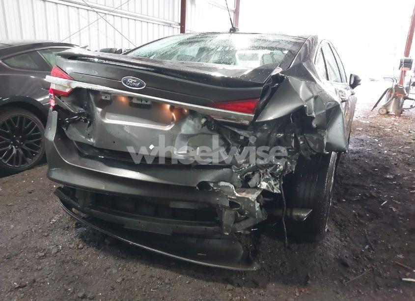 Photo 6 of 2018 Ford Fusion HYBRID SE (VIN 3FA6P0LU2JR206349)