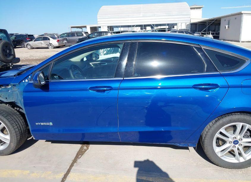 Photo 15 of 2018 Ford Fusion HYBRID SE (VIN 3FA6P0LU2JR245197)