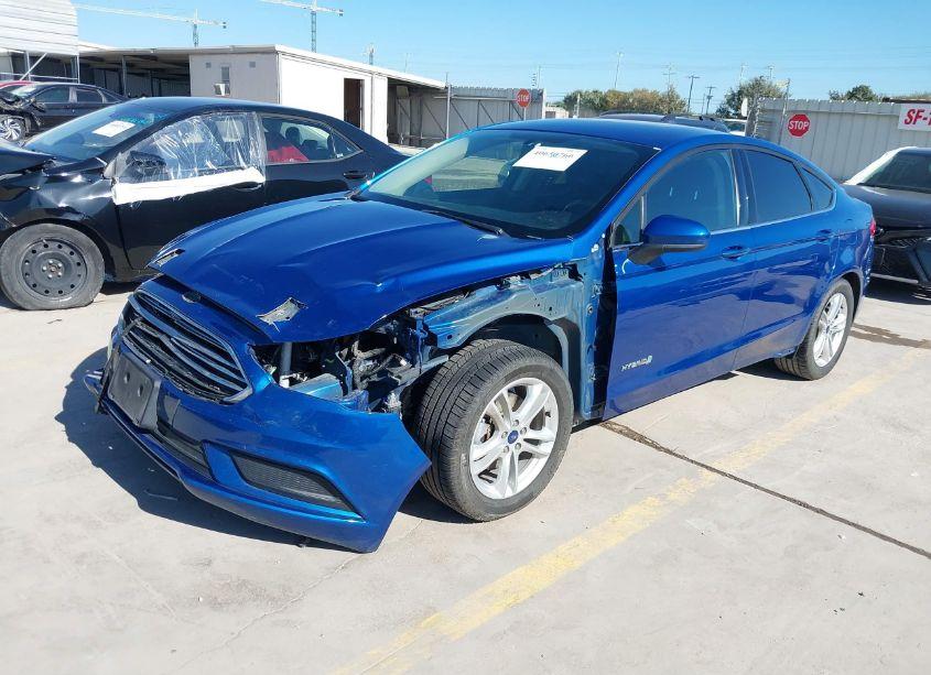 Photo 2 of 2018 Ford Fusion HYBRID SE (VIN 3FA6P0LU2JR245197)