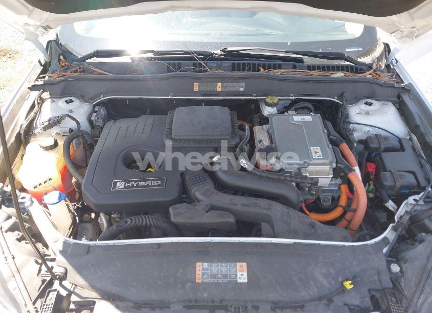 Photo 10 of 2018 Ford Fusion HYBRID SE (VIN 3FA6P0LU2JR261268)