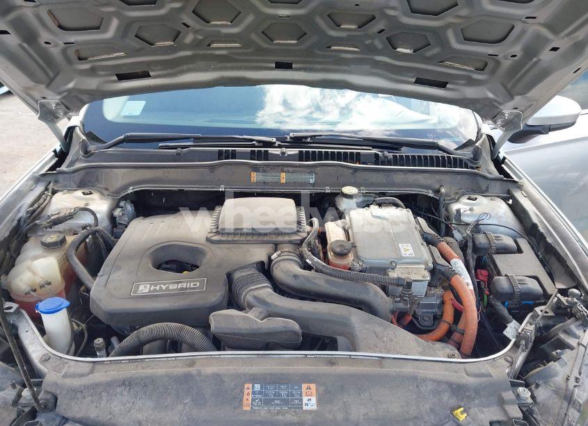 Photo 10 of 2018 Ford Fusion HYBRID SE (VIN 3FA6P0LU2JR281231)