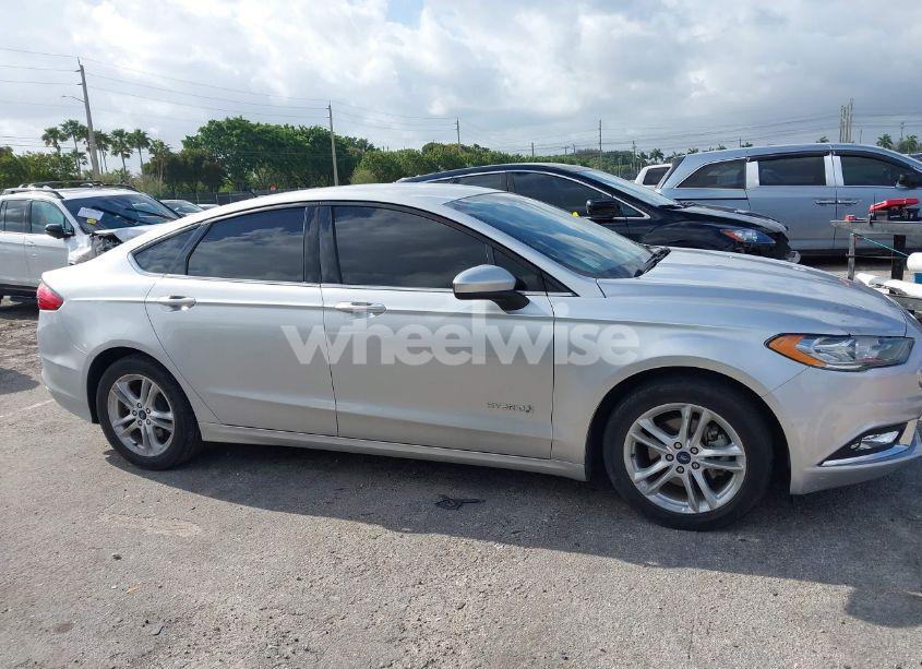Photo 13 of 2018 Ford Fusion HYBRID SE (VIN 3FA6P0LU2JR281231)