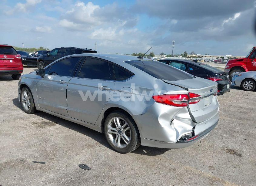 Photo 3 of 2018 Ford Fusion HYBRID SE (VIN 3FA6P0LU2JR281231)