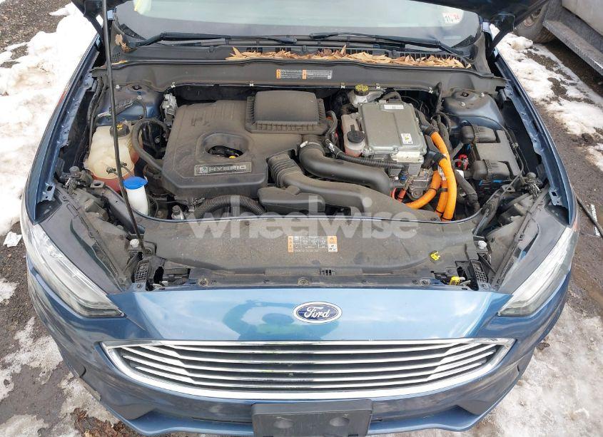 Photo 10 of 2019 Ford Fusion HYBRID SE (VIN 3FA6P0LU2KR194348)