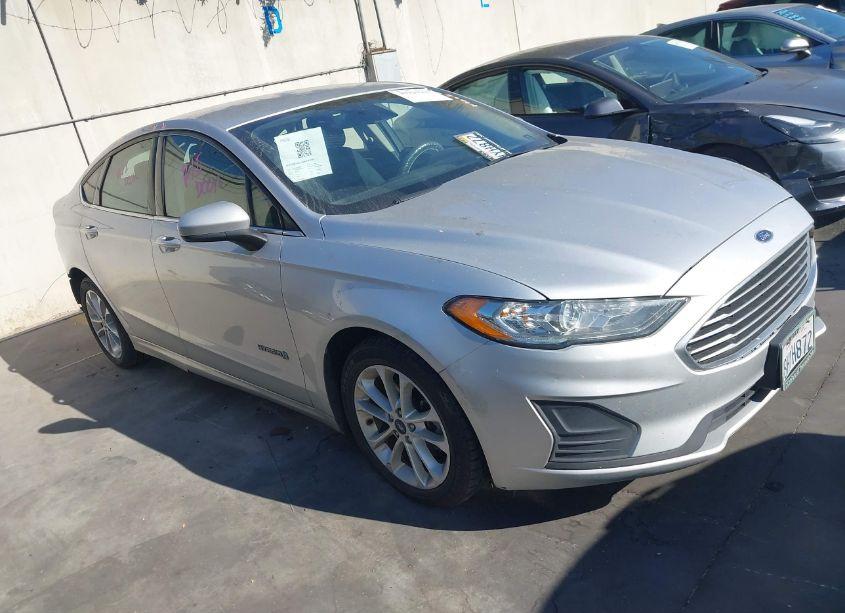 2019 Ford Fusion HYBRID SE (VIN 3FA6P0LU2KR201606) main photo