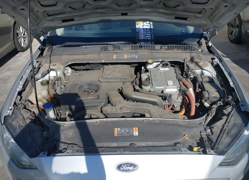 Photo 10 of 2019 Ford Fusion HYBRID SE (VIN 3FA6P0LU2KR201606)