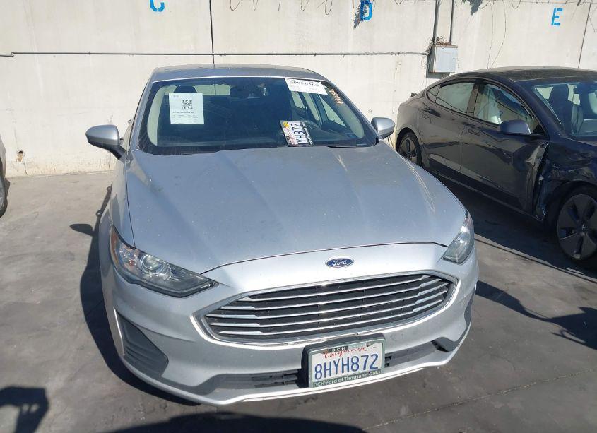 Photo 13 of 2019 Ford Fusion HYBRID SE (VIN 3FA6P0LU2KR201606)