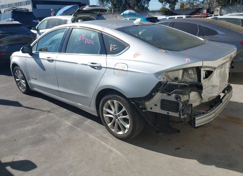 Photo 3 of 2019 Ford Fusion HYBRID SE (VIN 3FA6P0LU2KR201606)