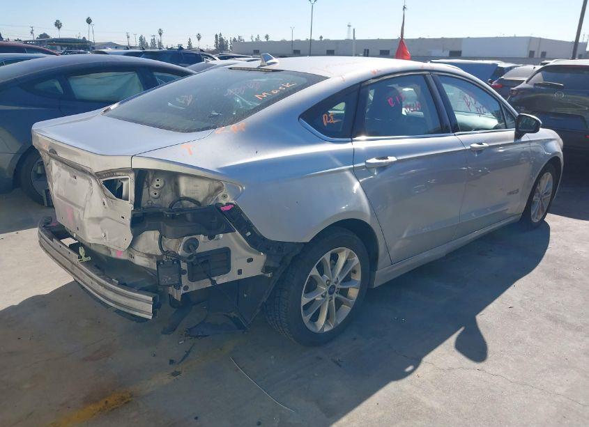Photo 4 of 2019 Ford Fusion HYBRID SE (VIN 3FA6P0LU2KR201606)